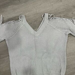 La Hearts Light Gray V-Neck Sweater with Braided Shoulders